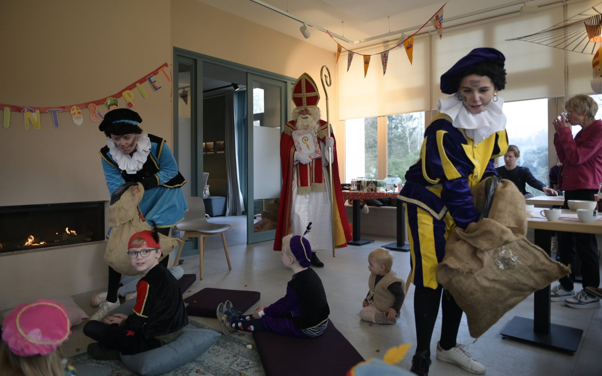 Sinterklaas op bezoek bij Palazzo